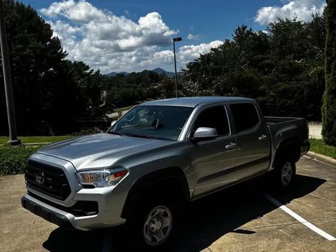 Used 2023 Toyota Tacoma SR AWD/4WD image 2