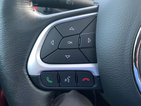 Used 2018 Jeep Renegade Trailhawk w/ Safety & Security Group AWD/4WD image 11