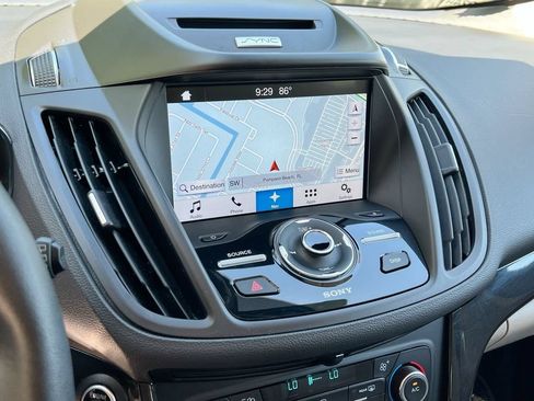Used 2017 Ford Escape Titanium FWD image 17