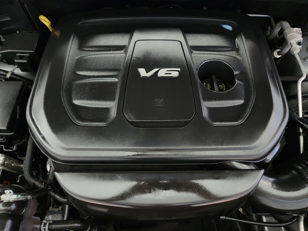 Used 2018 Jeep Grand Cherokee Altitude RWD image 39