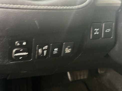 Used 2013 Toyota RAV4 Limited AWD/4WD image 17