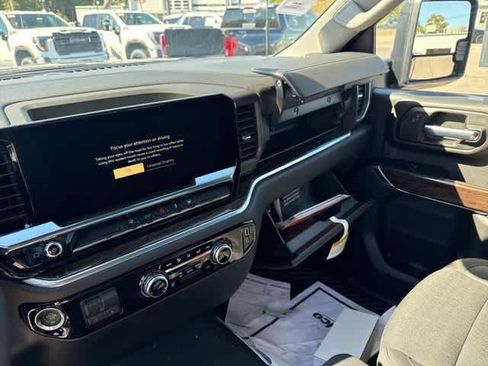 New 2025 GMC Sierra 3500 SLE w/ SLE Convenience Package image 25