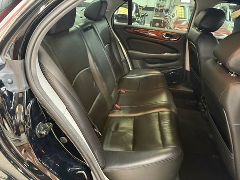 Used 2005 Jaguar XJ8 RWD image 34