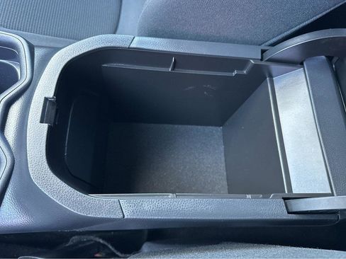 Used 2019 Toyota RAV4 LE image 29