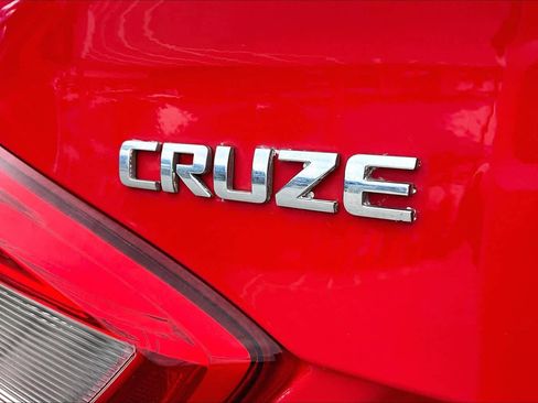 Used 2019 Chevrolet Cruze LT w/ Convenience Package image 10