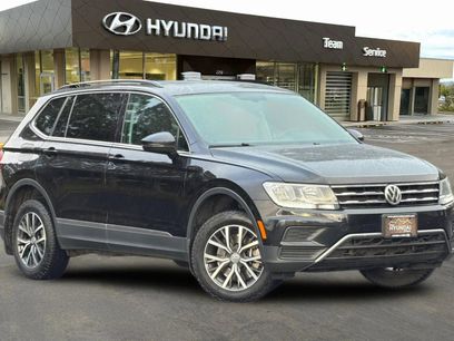 Used 2020 Volkswagen Tiguan SE w/ Panoramic Sunroof Package