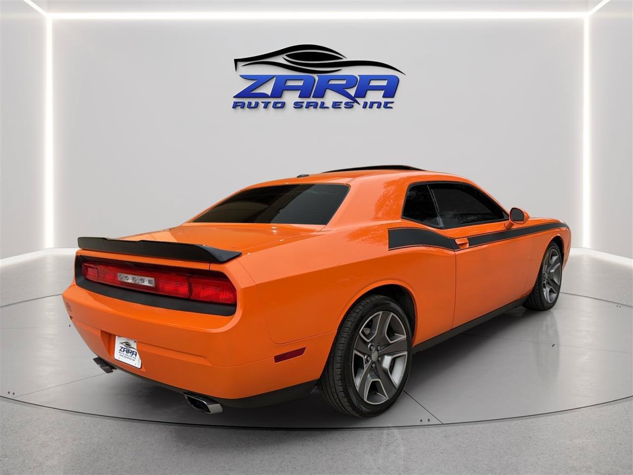 Used 2012 Dodge Challenger R/T RWD image 7