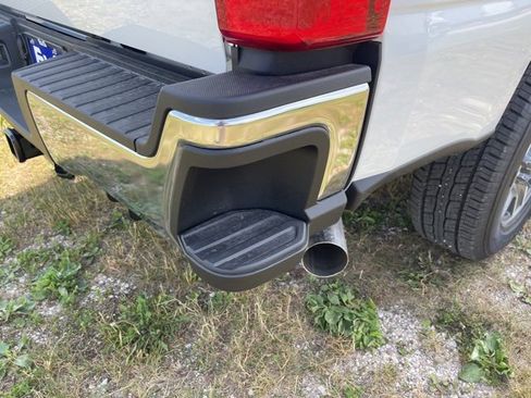 New 2025 Ford F350 XLT image 9