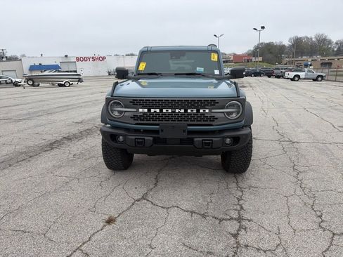 Used 2022 Ford Bronco Badlands image 3