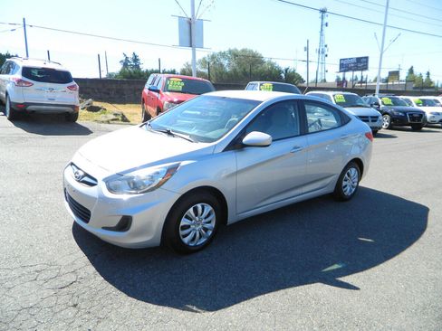 Used 2014 Hyundai Accent GLS image 4