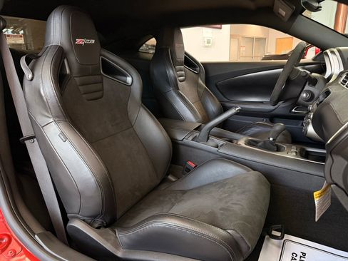 Used 2015 Chevrolet Camaro Z/28 RWD image 25