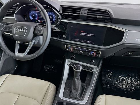 Used 2023 Audi Q3 2.0T Premium w/ Convenience Package image 6