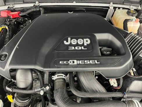 Used 2022 Jeep Wrangler Unlimited Rubicon w/ Steel Bumper Group image 21