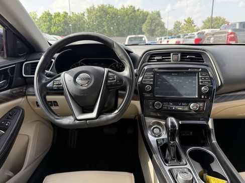Used 2016 Nissan Maxima Platinum FWD image 21