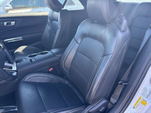 Used 2025 Ford Mustang GT Premium image 35