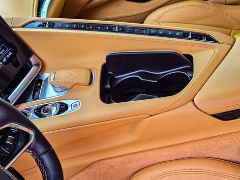Used 2022 Chevrolet Corvette Stingray Premium Cpe w/ Z51 Performance Package RWD image 11