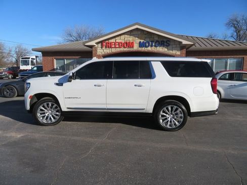 Used 2021 GMC Yukon XL Denali w/ Denali Ultimate Package image 8