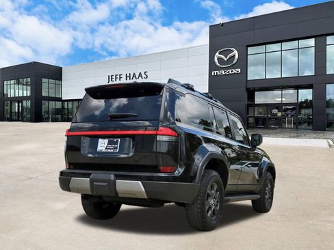 Used 2024 Lexus GX 550 image 3