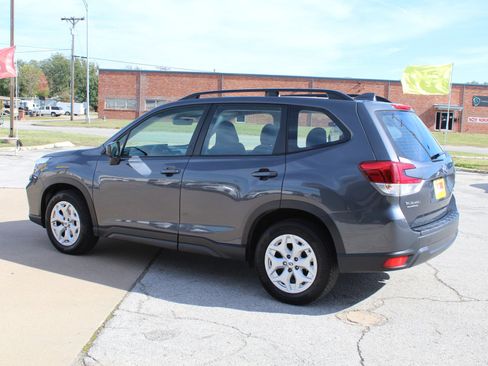 Used 2021 Subaru Forester image 8