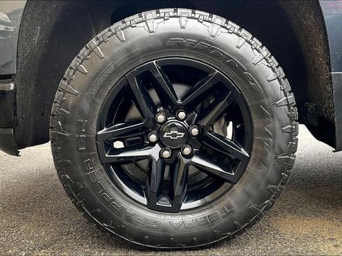 Used 2021 Chevrolet Silverado 1500 LT Trail Boss w/ Convenience Package II image 7