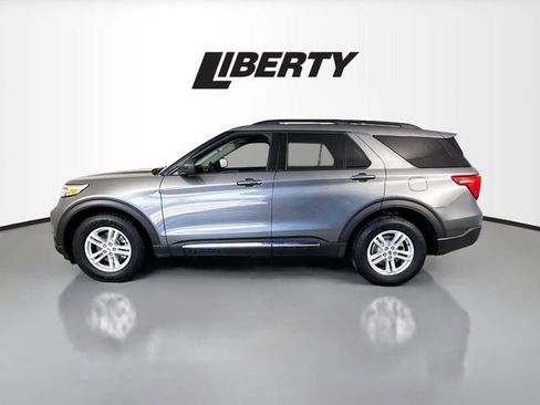 Used 2023 Ford Explorer XLT w/ Equipment Group 202A image 4