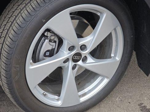 New 2025 Audi Q5 Premium Plus image 15