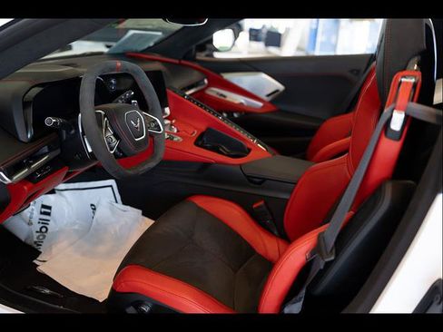 Used 2021 Chevrolet Corvette Stingray Premium Conv w/ Z51 Performance Package RWD image 21