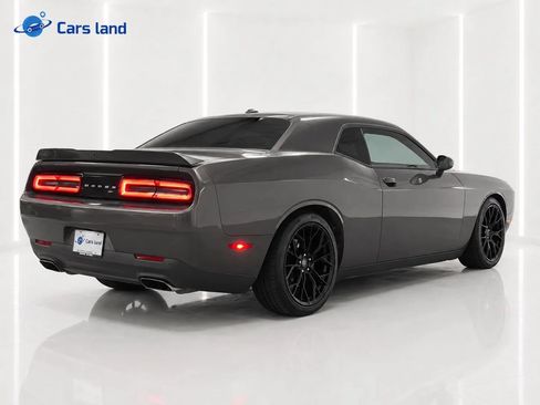 Used 2020 Dodge Challenger R/T RWD image 3