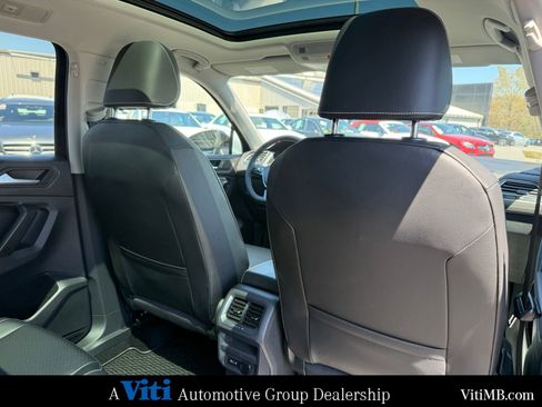 Used 2021 Volkswagen Tiguan SE AWD/4WD image 25