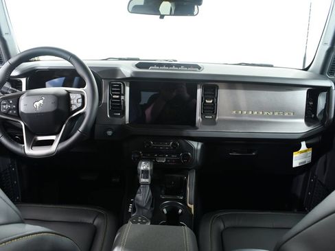 New 2026 Ford Bronco Badlands AWD/4WD image 7