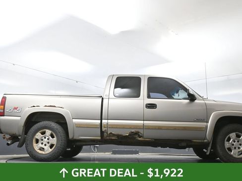 Used 2001 Chevrolet Silverado 1500 LS w/ Firm Ride Suspension Pkg AWD/4WD image 24