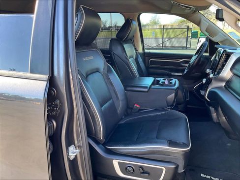 Used 2019 RAM 1500 Laramie image 10