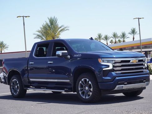 Certified 2023 Chevrolet Silverado 1500 High Country AWD/4WD image 4