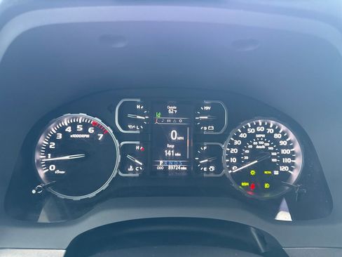 Used 2018 Toyota Tundra SR5 w/ TRD Off Road Package image 18