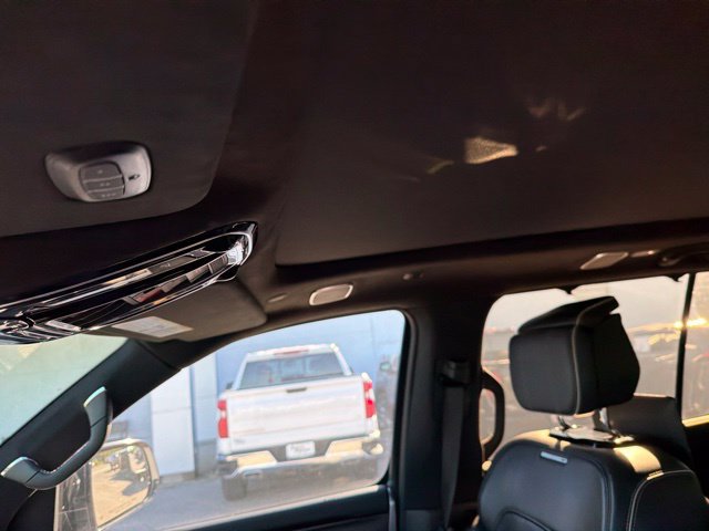 Used 2024 Jeep Grand Wagoneer Series II Obsidian w/ Quick Order Packagew 28T AWD/4WD image 47