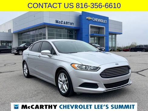 Used 2016 Ford Fusion SE image 1