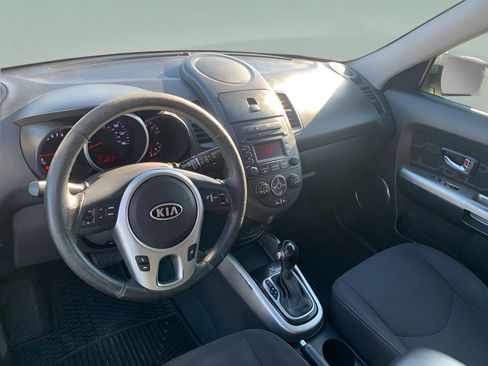Used 2012 Kia Soul + image 9