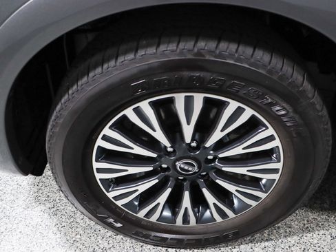 Used 2024 Nissan Armada SL w/ Midnight Edition Package image 11