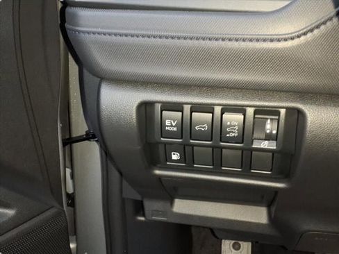 New 2025 Subaru Forester Limited image 34
