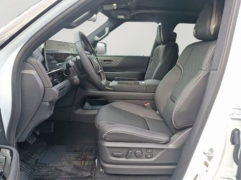 New 2026 INFINITI QX80 Autograph image 8