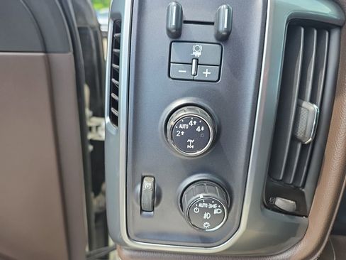 Used 2015 Chevrolet Silverado 1500 LTZ w/ LTZ Plus Package AWD/4WD image 27