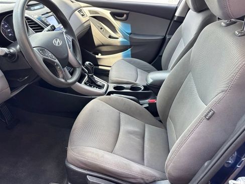 Used 2015 Hyundai Elantra SE w/ Option Group 02 FWD image 16