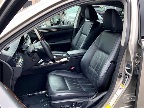 Used 2017 Lexus ES 350 w/ Luxury Package FWD image 25