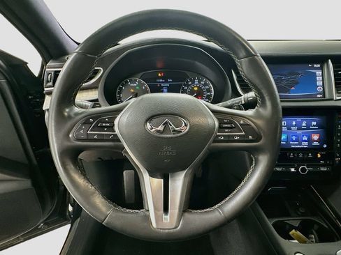 Used 2019 INFINITI QX50 Essential w/ Sensory Package FWD image 12