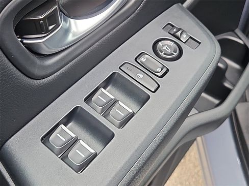 Used 2025 Honda Pilot Sport image 24