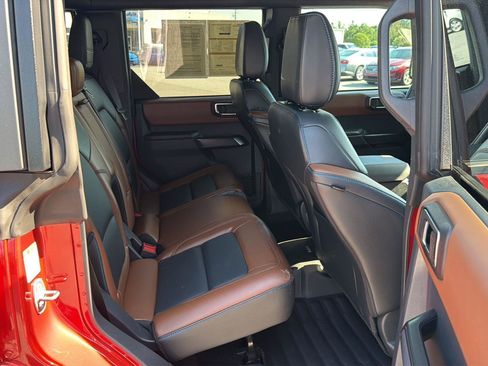 Certified 2024 Ford Bronco Outer Banks AWD/4WD image 12