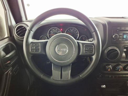 Used 2015 Jeep Wrangler Sport w/ Quick Order Package 24S AWD/4WD image 14