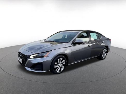 Used 2023 Nissan Altima 2.5 S FWD image 8