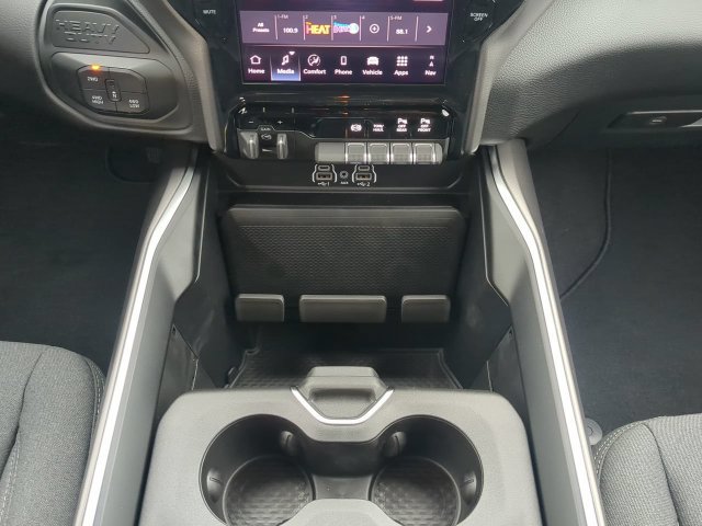 New 2027 RAM 3500 Big Horn AWD/4WD image 20