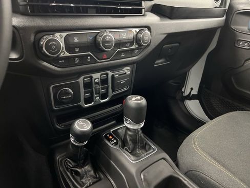 Used 2024 Jeep Wrangler Sport S image 23